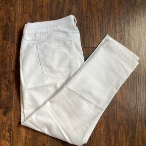 White Old Navy Boyfriend Jeans